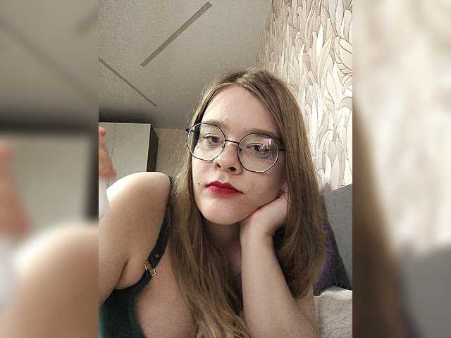 VikiMeow live cam on BongaCams