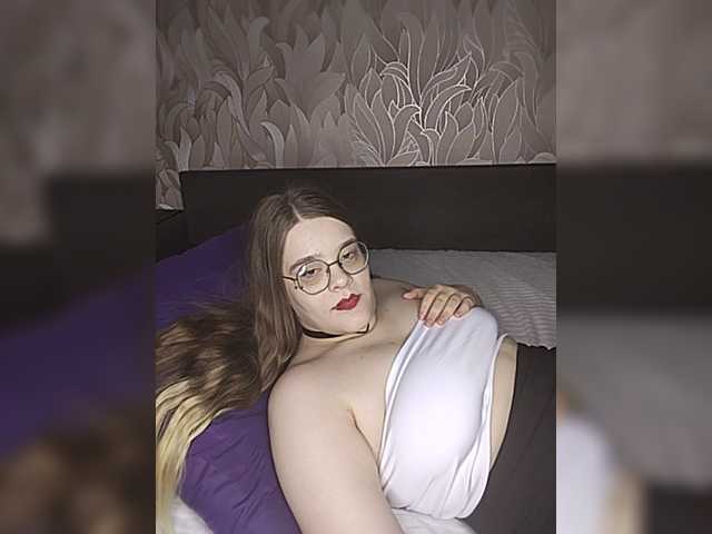 VikiMeow live cam on BongaCams