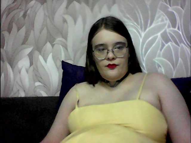 VikiMeow live cam on BongaCams