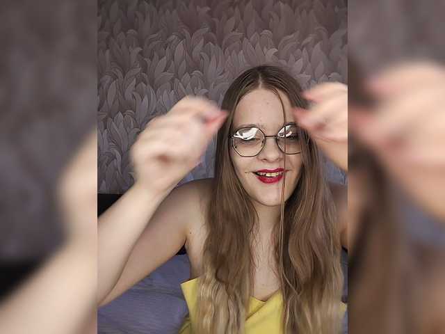 VikiMeow live cam