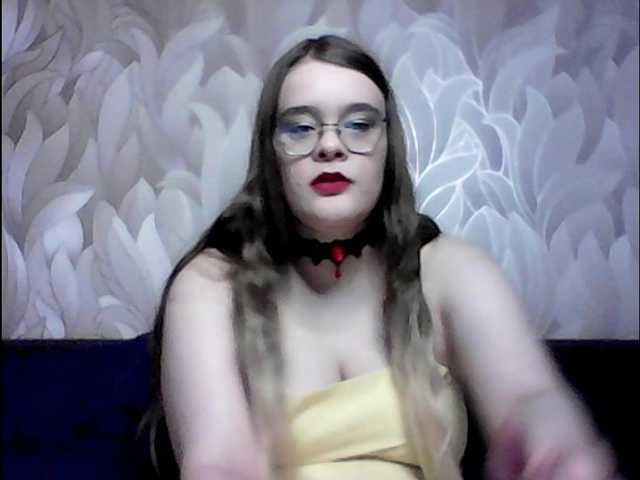 VikiMeow live cam on BongaCams