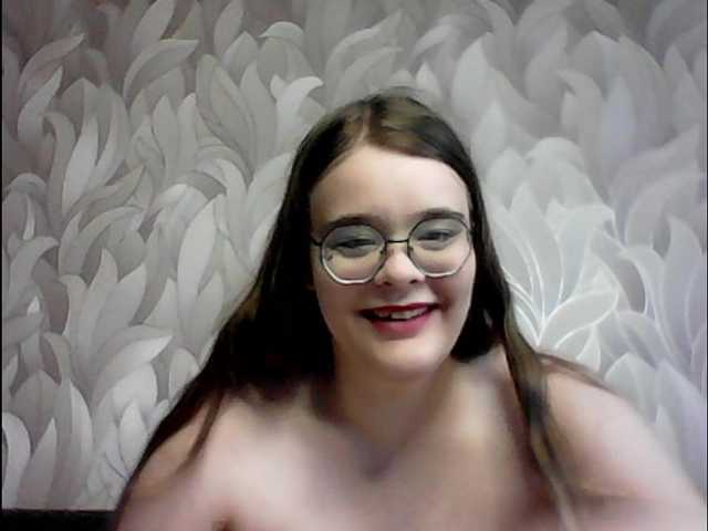 VikiMeow live cam on BongaCams