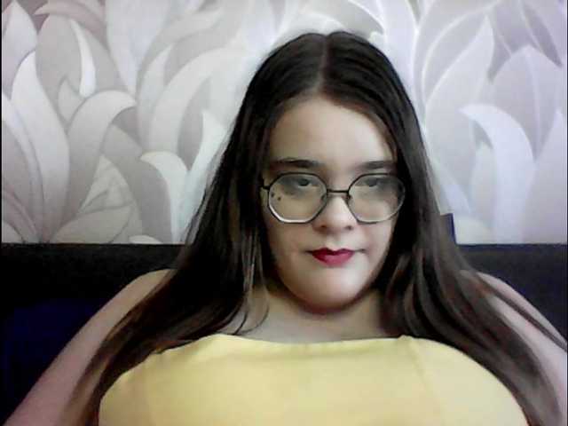 VikiMeow live cam