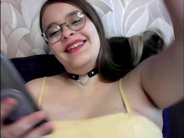 VikiMeow webcam