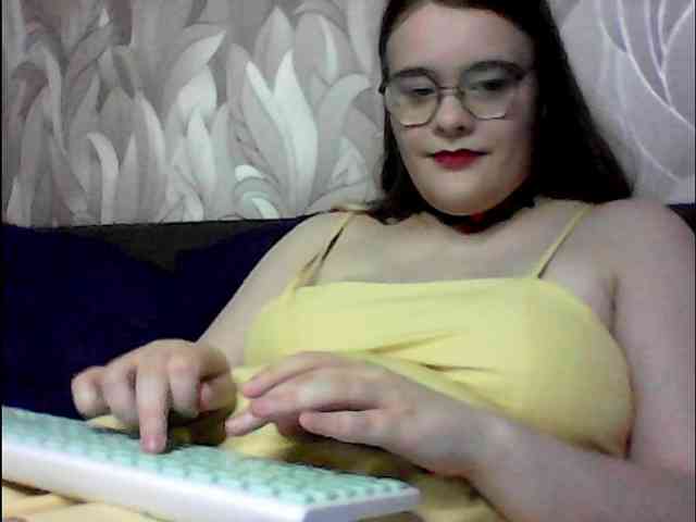 VikiMeow webcam