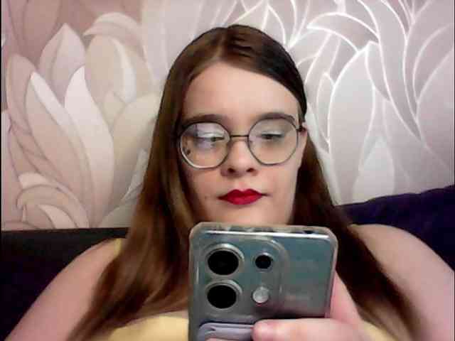 VikiMeow webcam