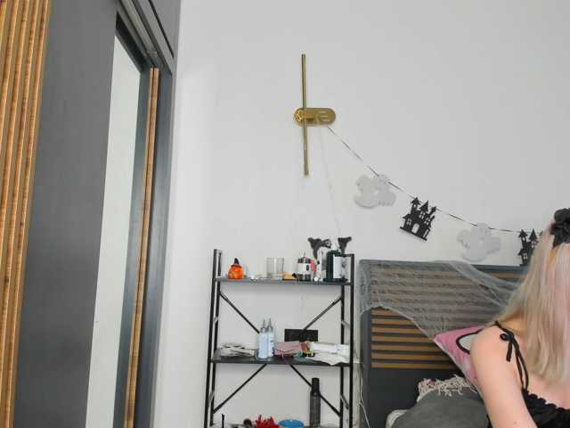 TeenEmi live cam on BongaCams