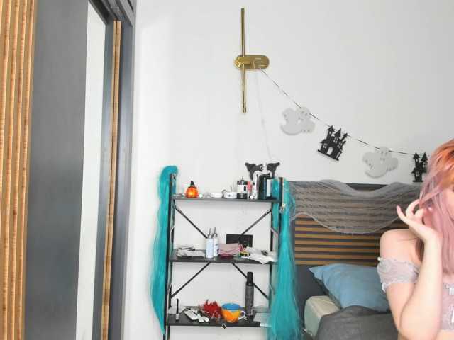 Teenemi live cam