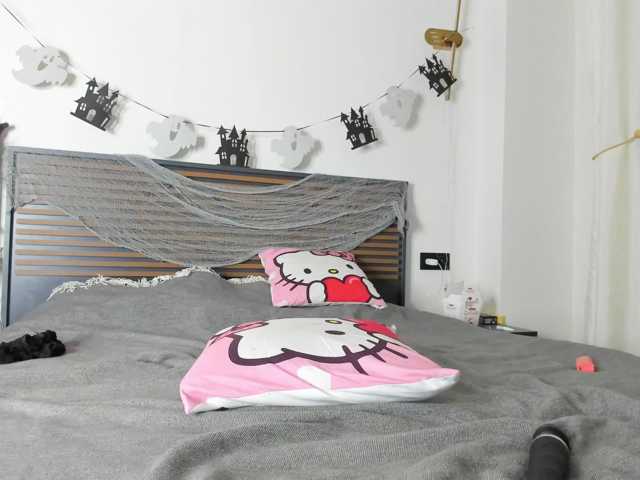 TeenEmi live cam on BongaCams