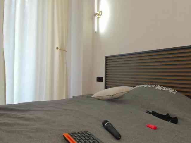TeenEmi webcam