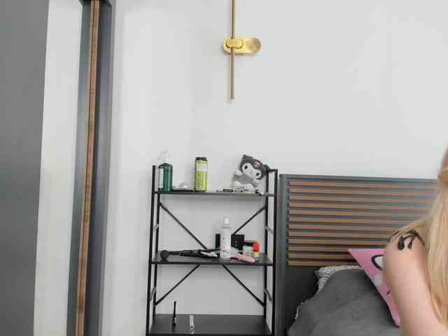 TeenEmi webcam