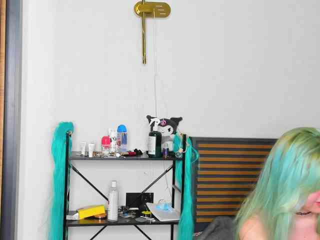 TeenEmi webcam