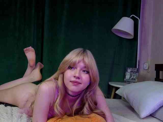 TeenEmi webcam