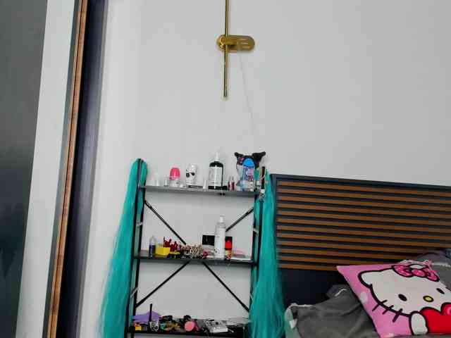 TeenEmi webcam