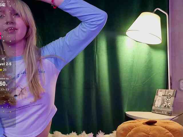 TeenEmi webcam