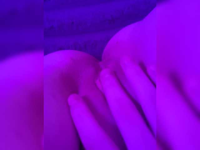 Lilikiss's BongaCams show and profile