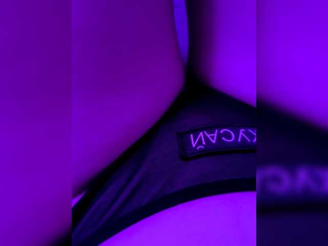 Lilikiss's BongaCams show and profile