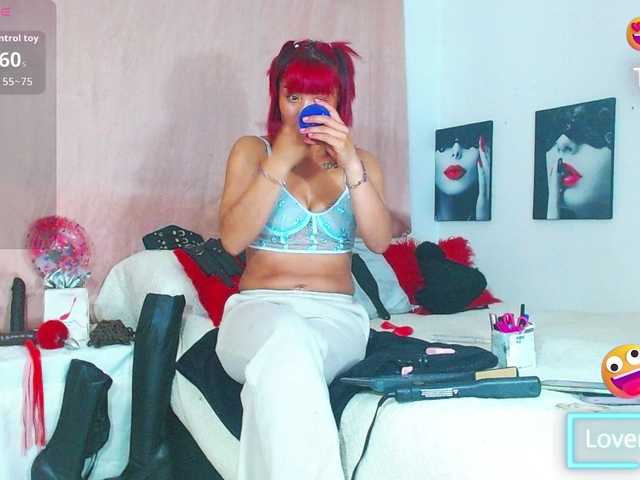 MilyGrey-08 live webcam show
