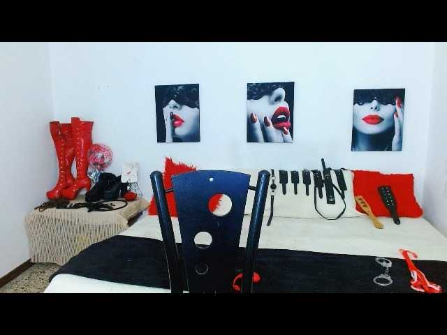 MilyGrey-08 Live Cam on BongaCams