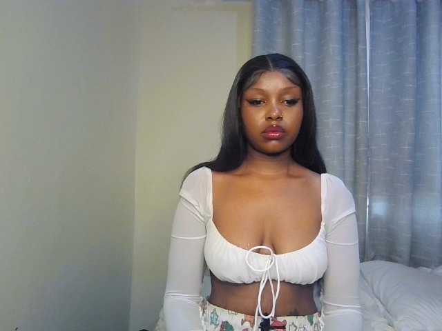 Nafartariee live cam on BongaCams