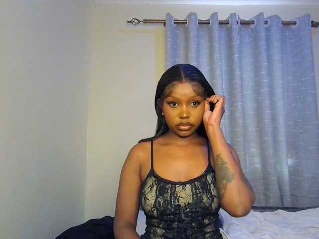 Nafartariee live cam on BongaCams