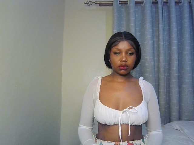 Nafartariee live cam on BongaCams