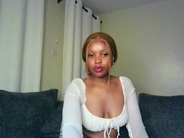 Nafartariee live cam on BongaCams