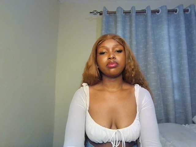Nafartariee live cam on BongaCams