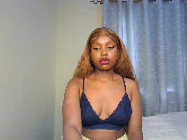 Nafartariee live cam on BongaCams