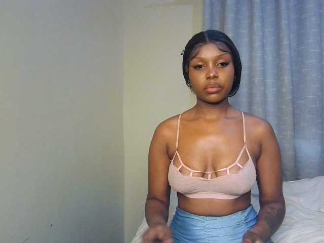 Nafartariee live cam on BongaCams