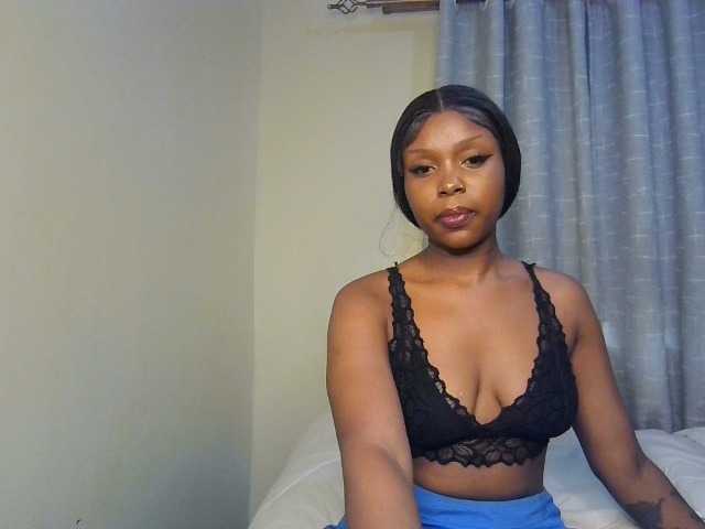 Nafartariee live cam on BongaCams