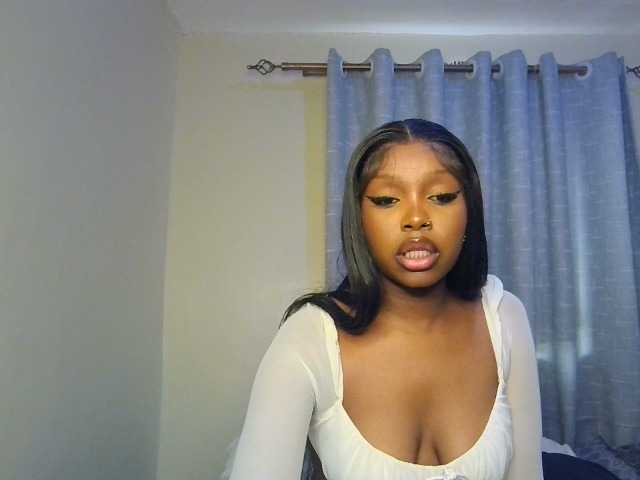 Nafartariee live cam on BongaCams