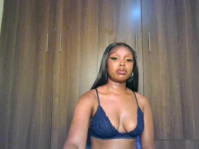 Nafartariee live cam on BongaCams
