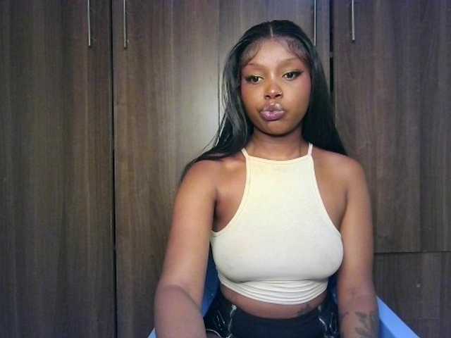 Nafartariee live cam on BongaCams