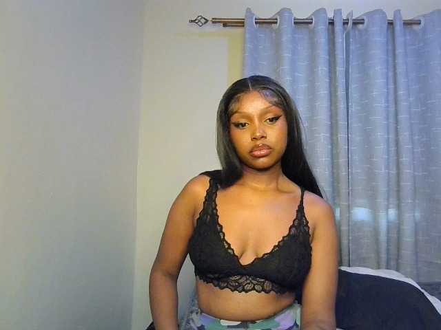 Nafartariee live cam on BongaCams