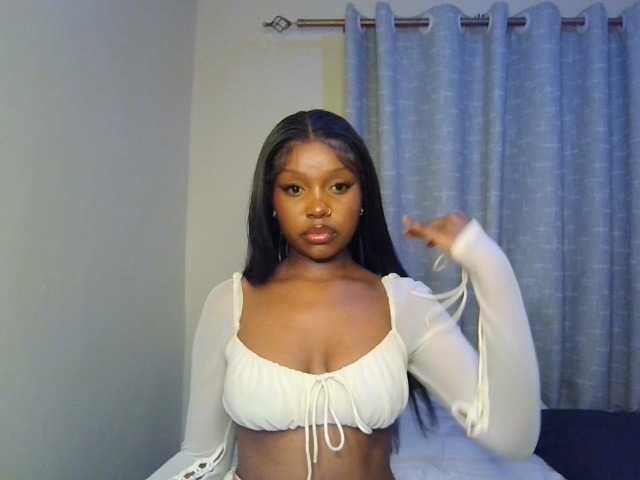 Nafartariee live cam on BongaCams