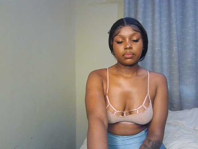 Nafartariee live cam on BongaCams