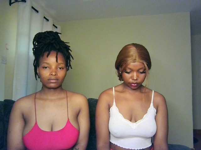 Nafartariee live cam on BongaCams