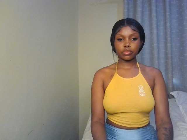Nafartariee live cam on BongaCams