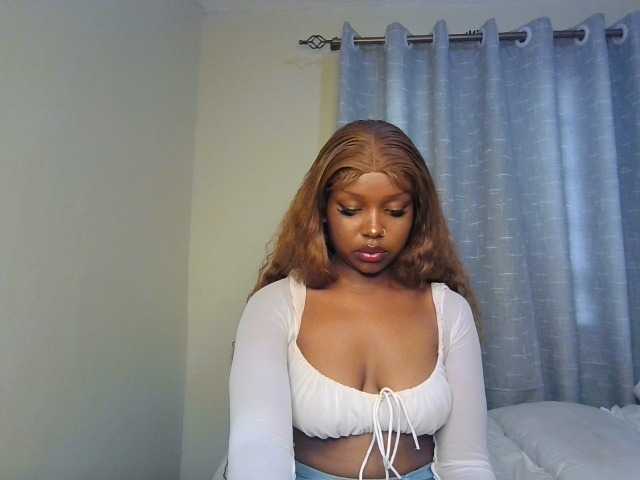 Nafartariee live cam on BongaCams