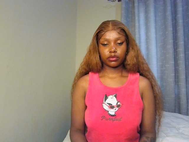 Nafartariee live cam on BongaCams