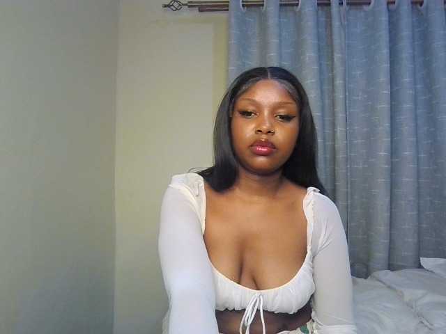 Nafartariee live cam on BongaCams