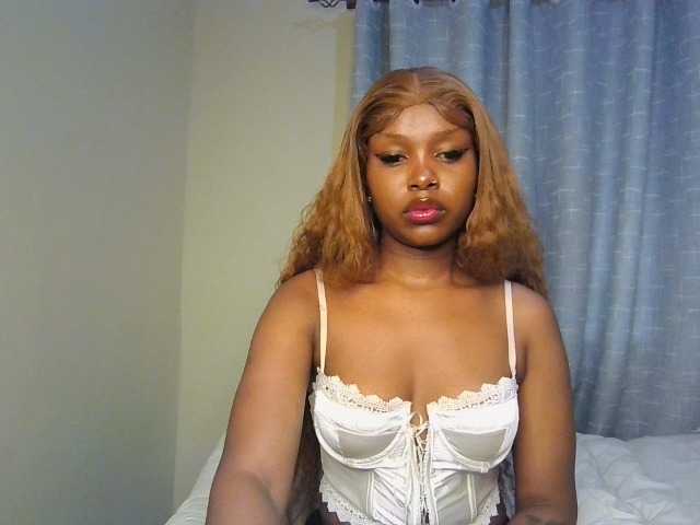 Nafartariee live cam on BongaCams