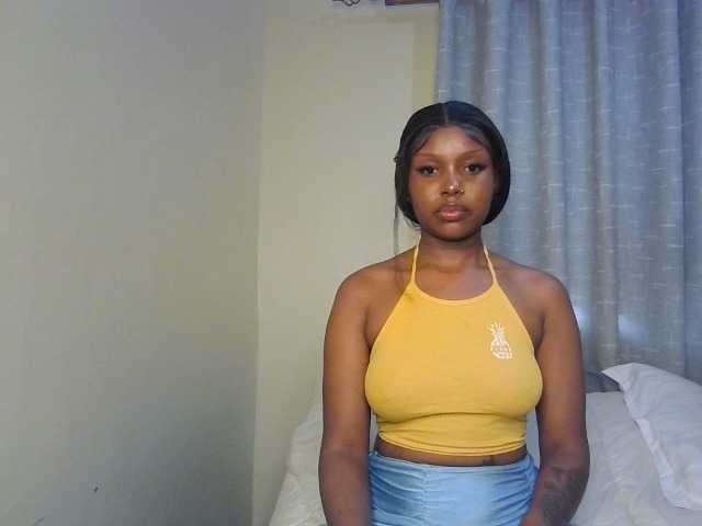 Nafartariee live cam on BongaCams