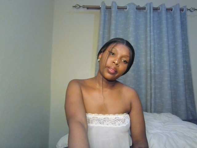 Nafartariee live cam on BongaCams