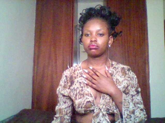 Nafartariee Live Cam on BongaCams