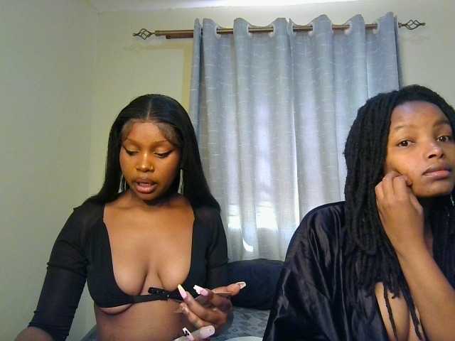 Nafartariee live cam on BongaCams
