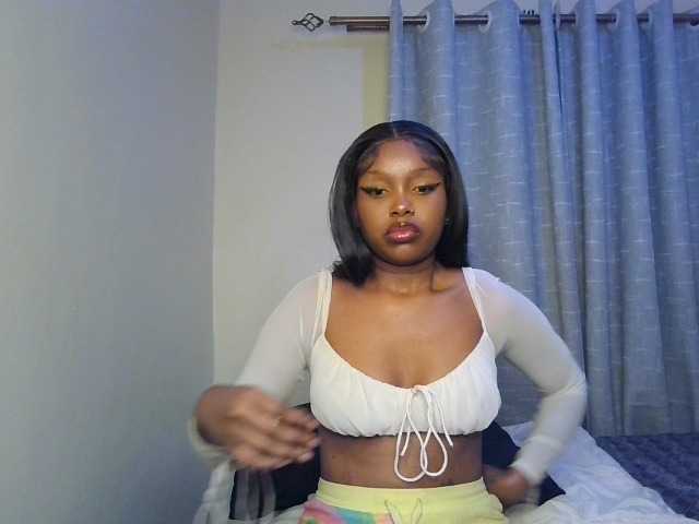 Nafartariee live webcam show