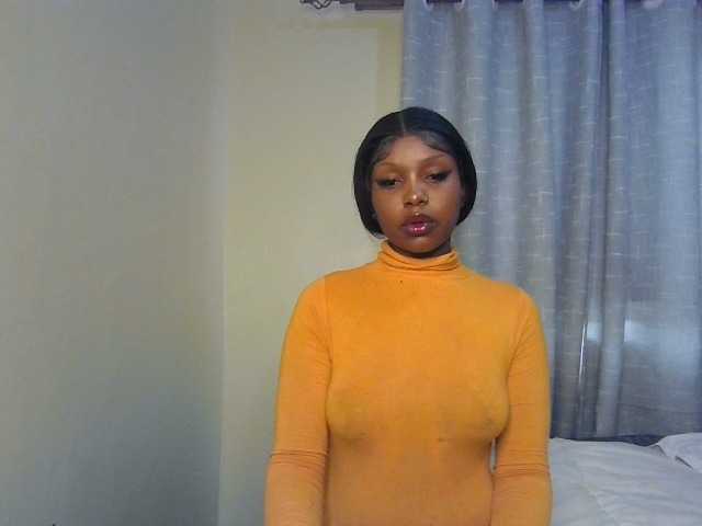 Nafartariee live cam on BongaCams