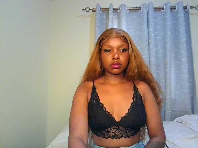 Nafartariee, live now on BongaCams